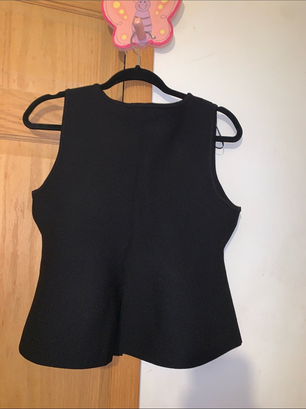 Love Tree sleeveless sweater - Picture 4 of 4